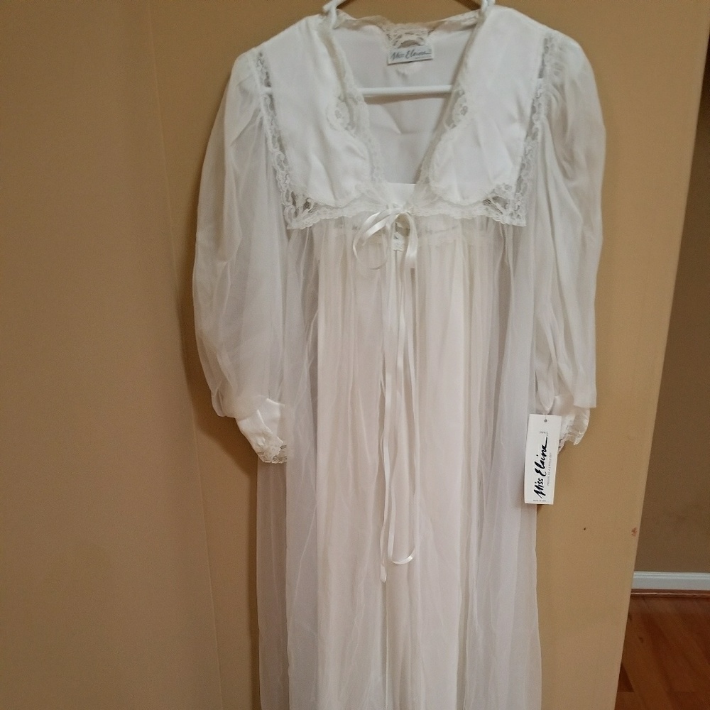 2 piece white lingerie